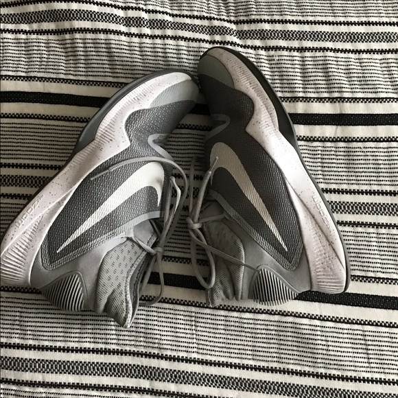 Nike Hyperrev - Picture 3 of 6